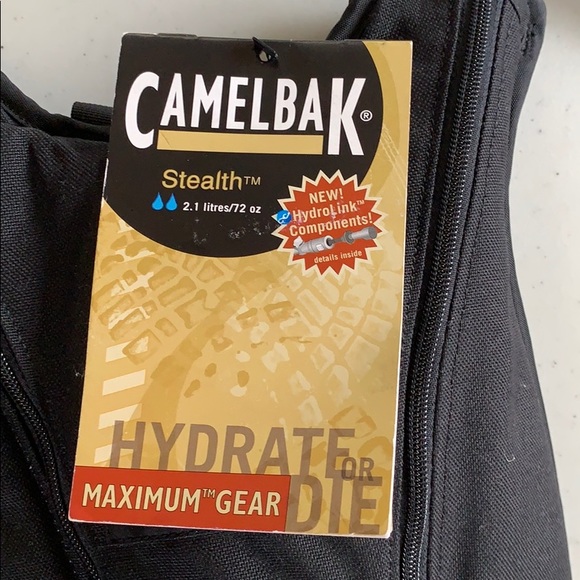 Camelbak Maximum Gear Stealth 2.1L - Picture 2 of 4